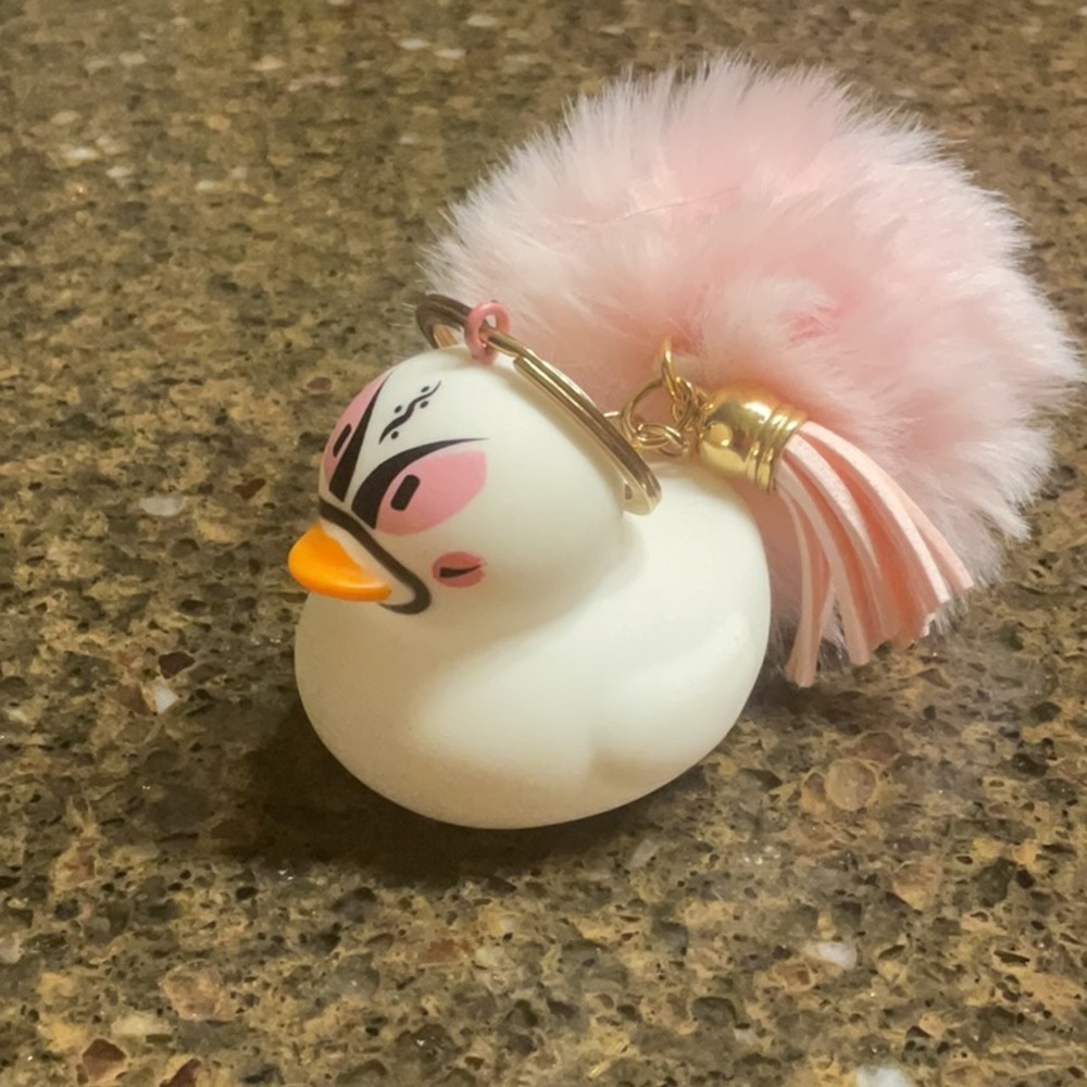 WRESTLING WANDA RUBBER DUCKIE - Picture 3 of 4